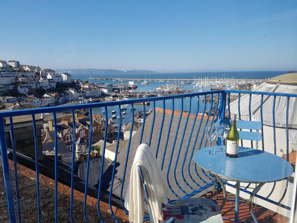 3 Bed in Brixham BX069, Brixham