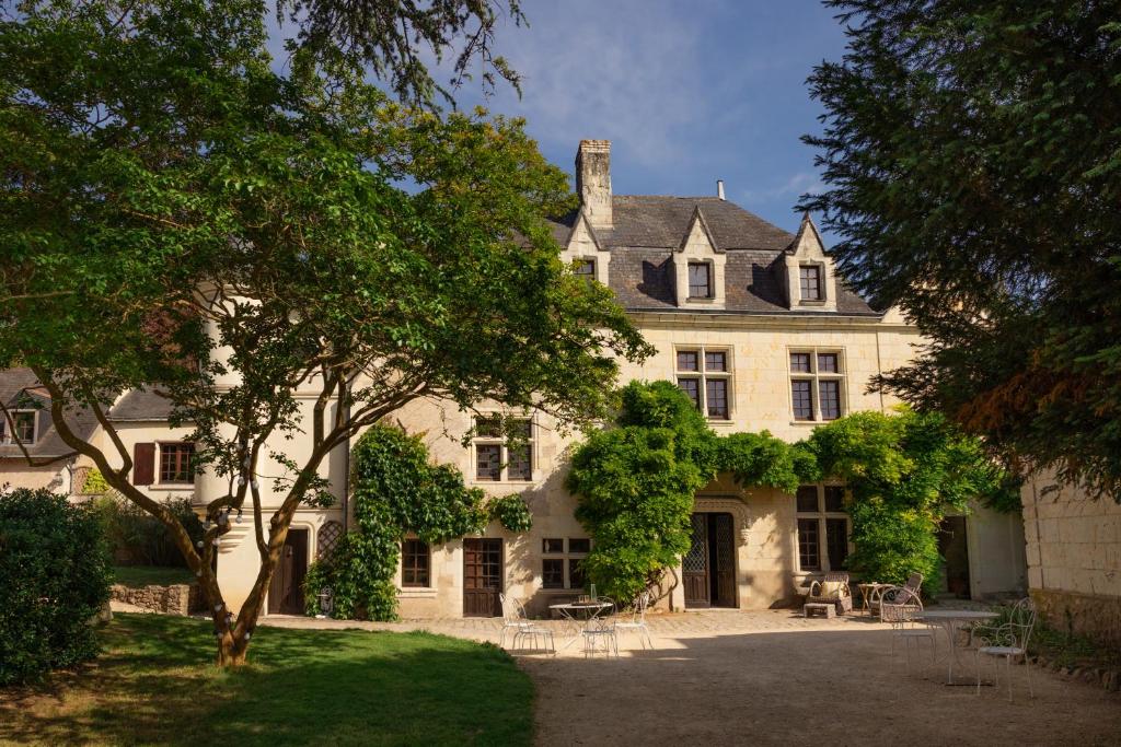 Manoir saint Eusèbe, Gennes