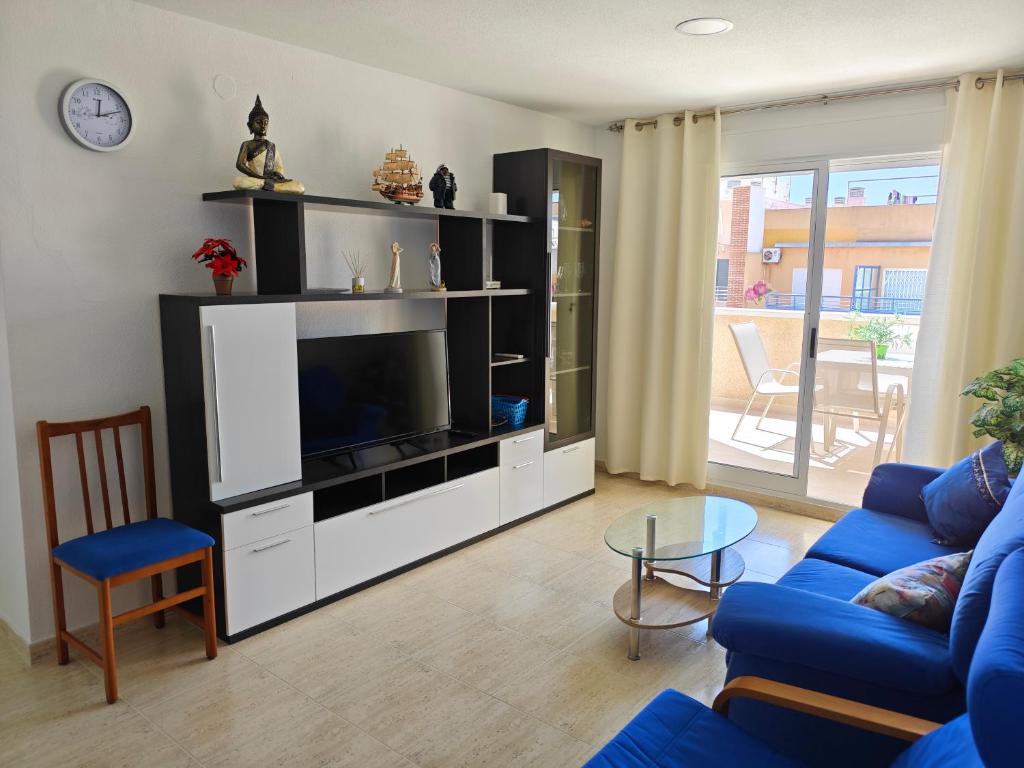 Top Floor Apartment with Terrace Near the Beach - 2