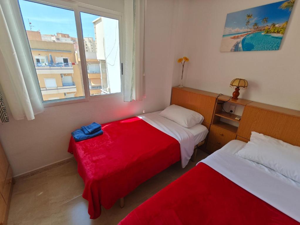 Top Floor Apartment with Terrace Near the Beach - 3