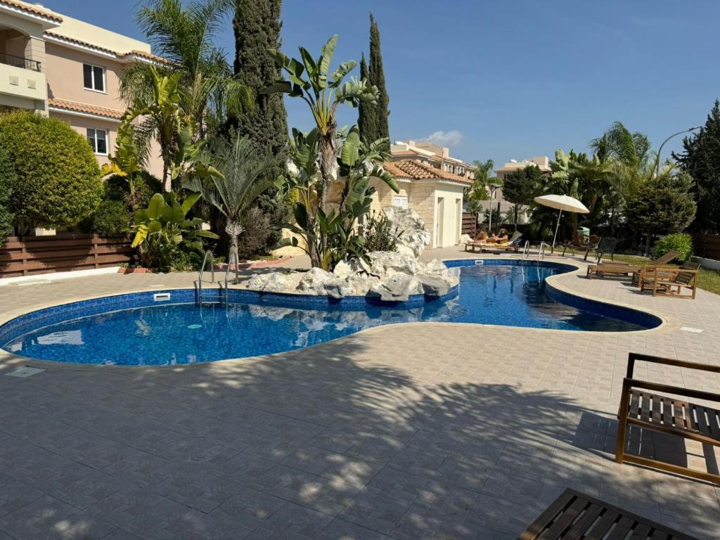 The Ground Suite, Tersephanou