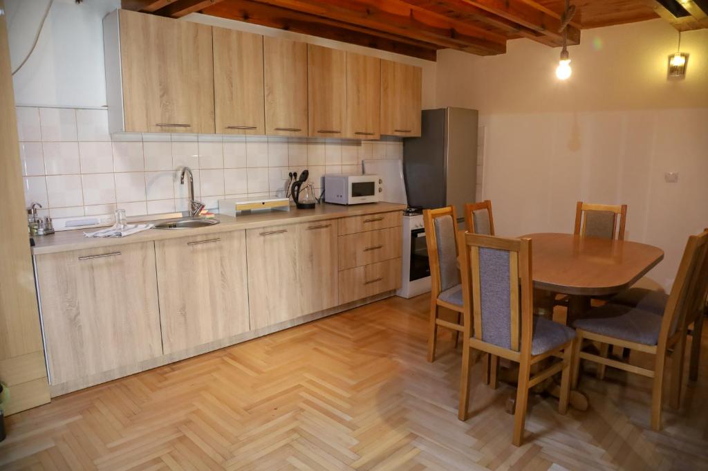 Careva Cuprija Apartment&Rooms - 2