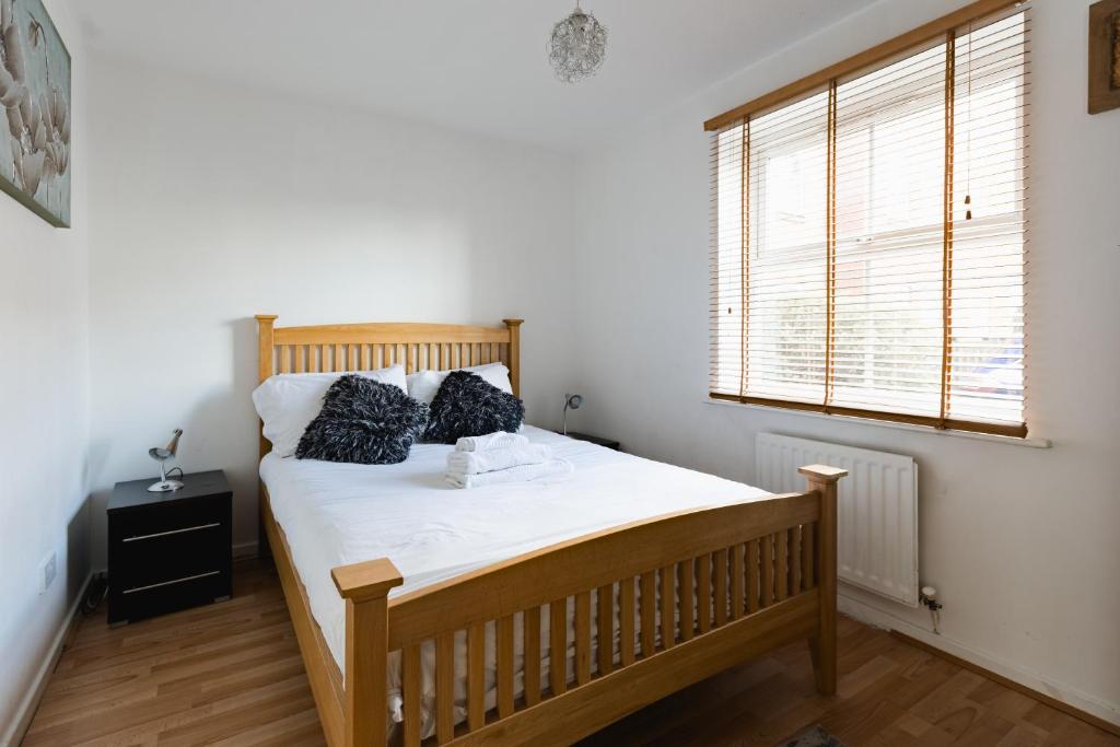 Hullidays Victora Dock- refurbished 2024, Hull