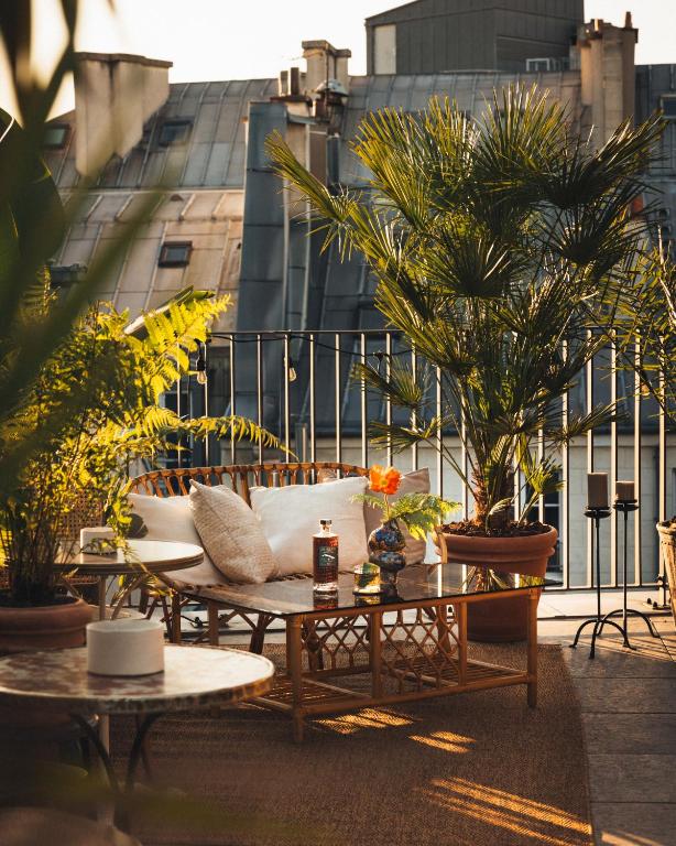 Facilities, Drawing Hotel in Paris