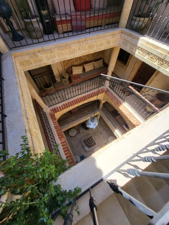 Al Madina, traditional Riad，位于比塞大的酒店
