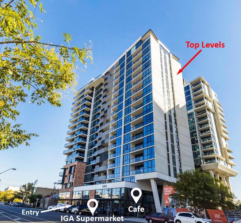 CBD Resort with King Suite, Pool, Gym, Sauna, Cafe, Wifi, IGA, Adelaide