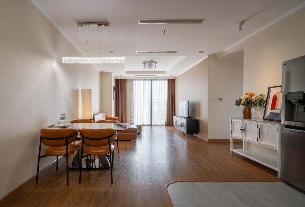 Your Home in Hanoi #Vinhomes Royal City Apartment #Mall #Pool&Gym, Hanoj