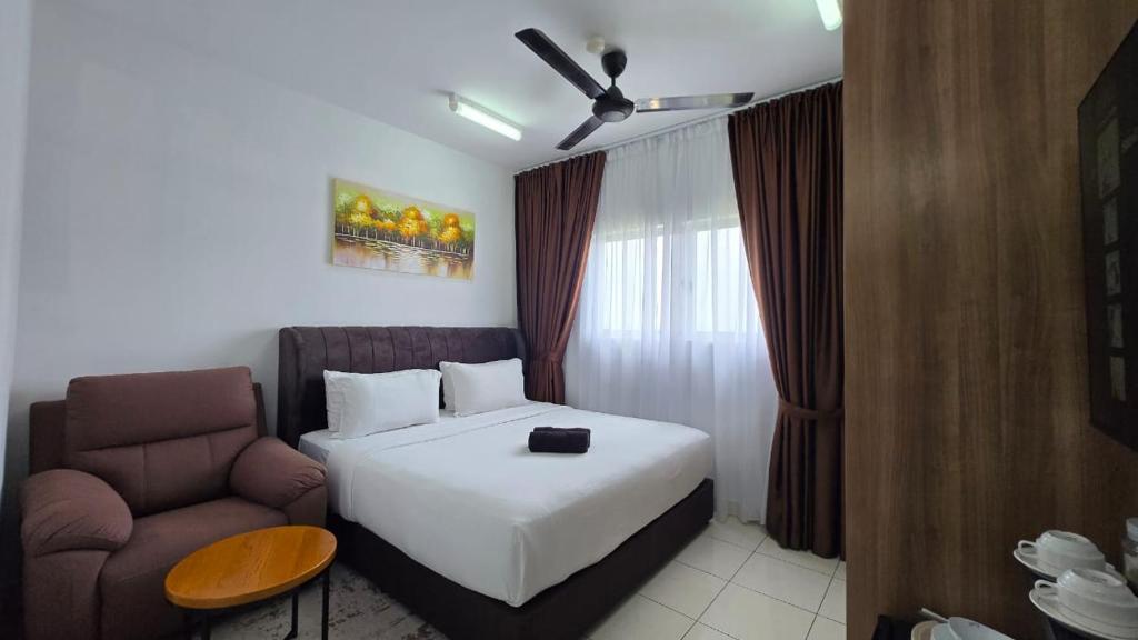 Alanis Studio With Neflix, Sepang