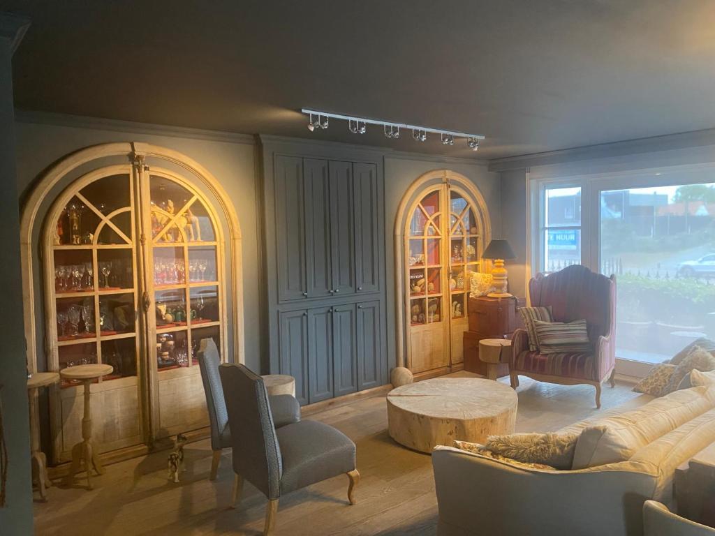 Gezellige zonnige, goed gelegen appartement met tuin, Koksijde