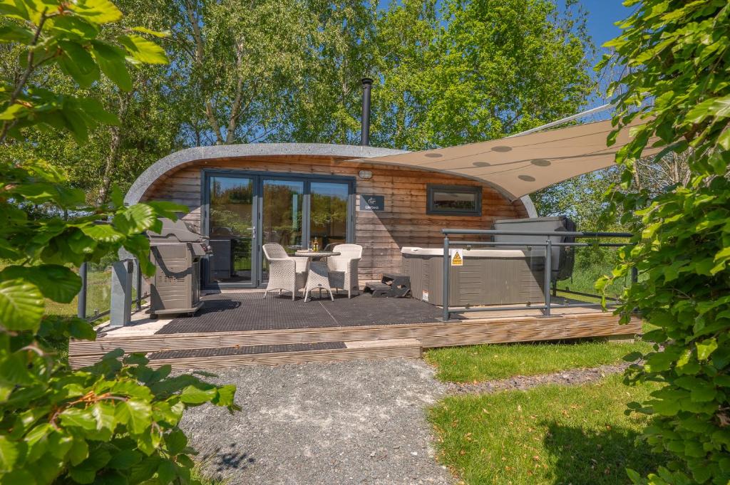 Ellerbeck Luxury Pod with Hot Tub at Fell View Park Kirkby Lonsdale, Kirkby Lonsdale