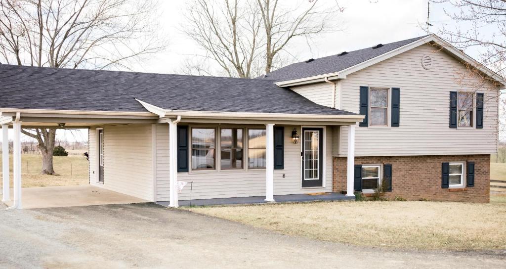 Lawsons Landing, Springfield