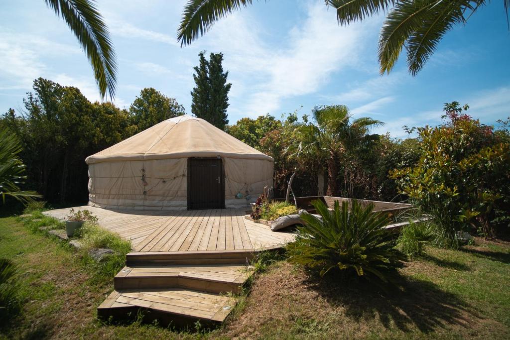 Yourte piscine jardin - Quatre Murs Et Un Toit - 2