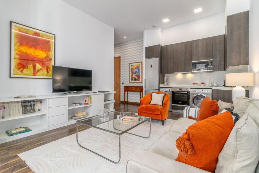 Stylish 2-Bed Apartment on Gran Vía Madrid - 4