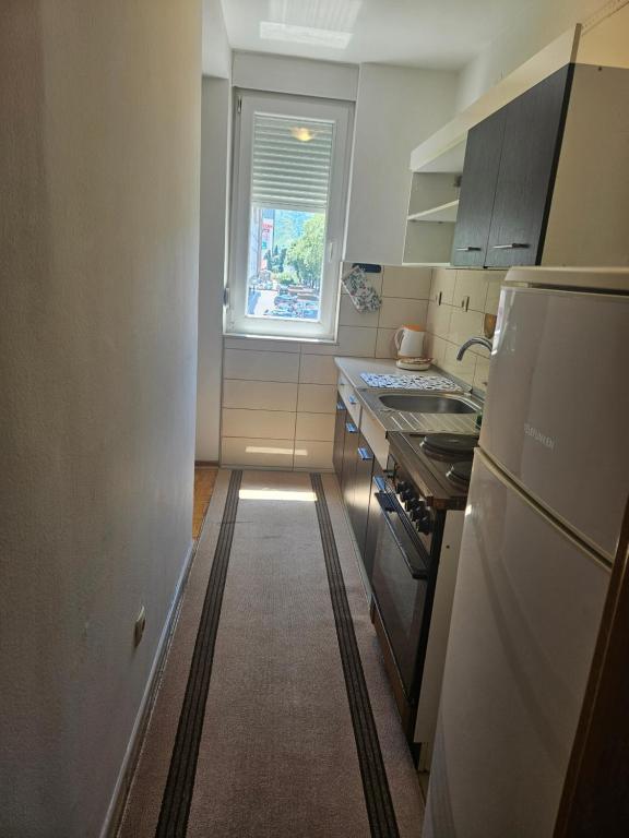 C2 Sunny Apartment - 4
