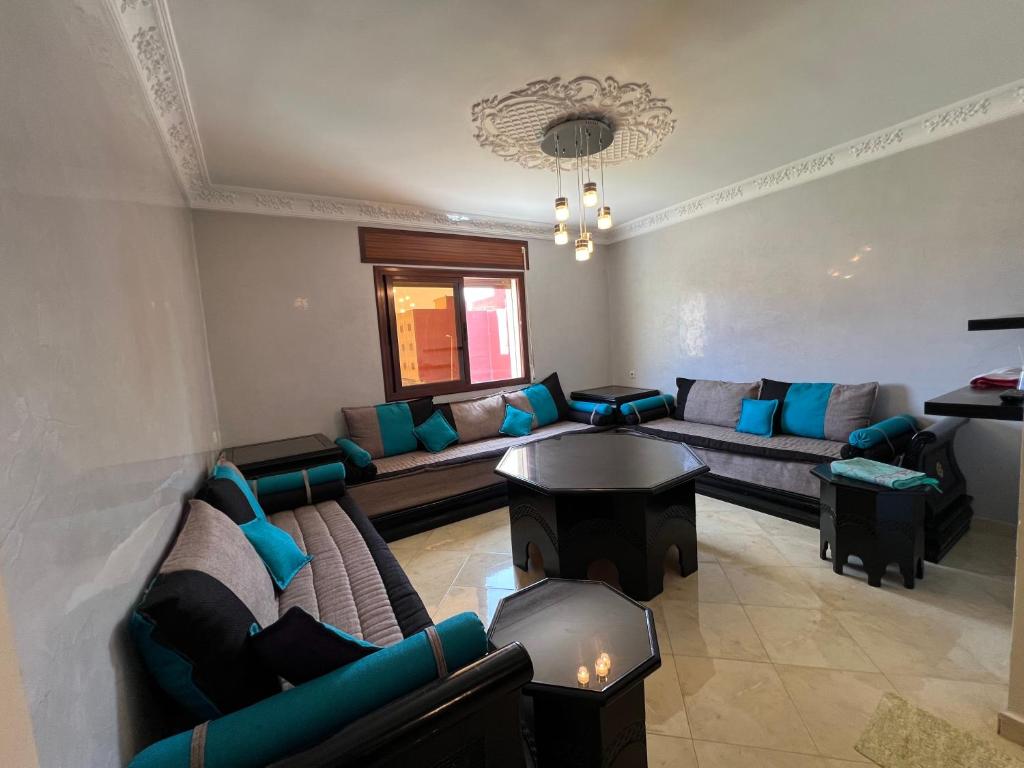 Oum kaltoum, Oulad Akkou