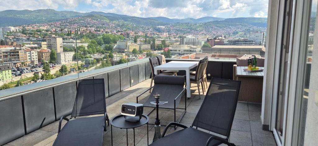 Skenderija Skyline Penthouse Sarajevo - 4