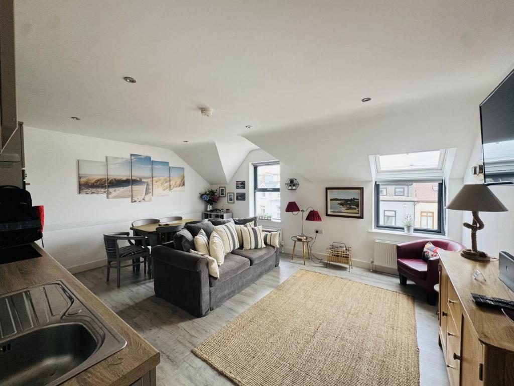 3 The Pebbles, Portrush