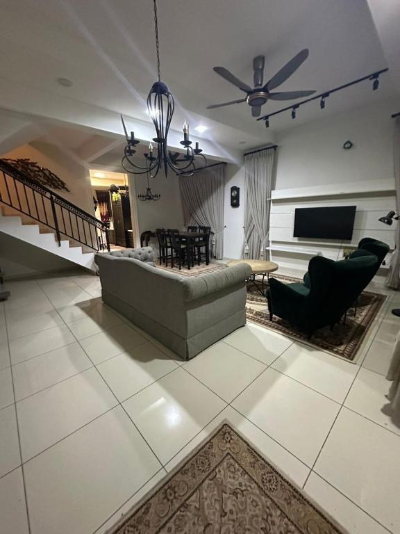 Bertam Grove Corner By Junikastay, Kampong Alor