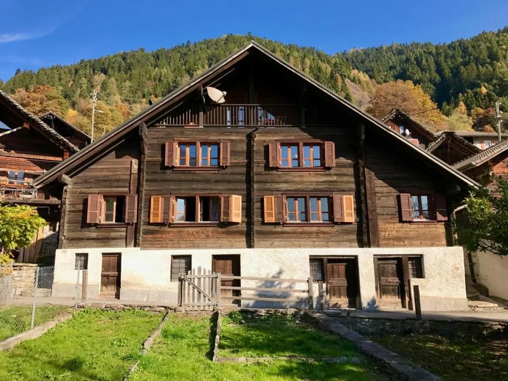 Ca da Viola, hotel in Cavagnago