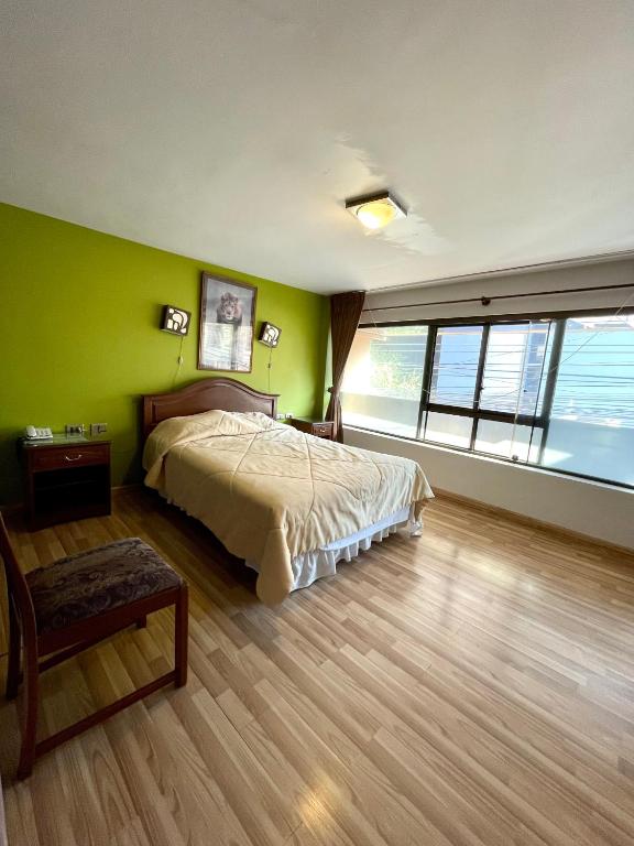 Departamento a metros del Prado - 5