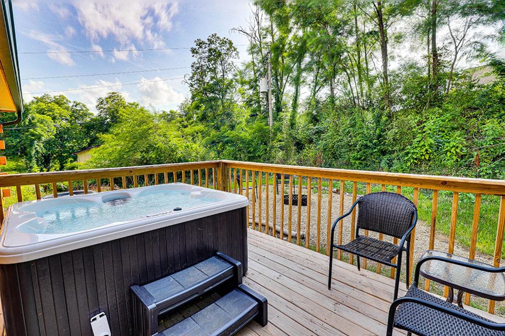 Mountain View by Venture Smoky Mountains, Pigeon Forge