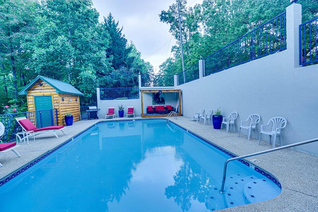 Open Heavens by Venture Smoky Mountains, Sevierville