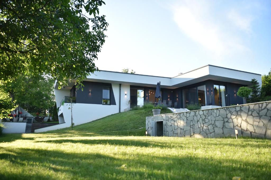 Rent Your Family Retreat in Novi Sad - 2