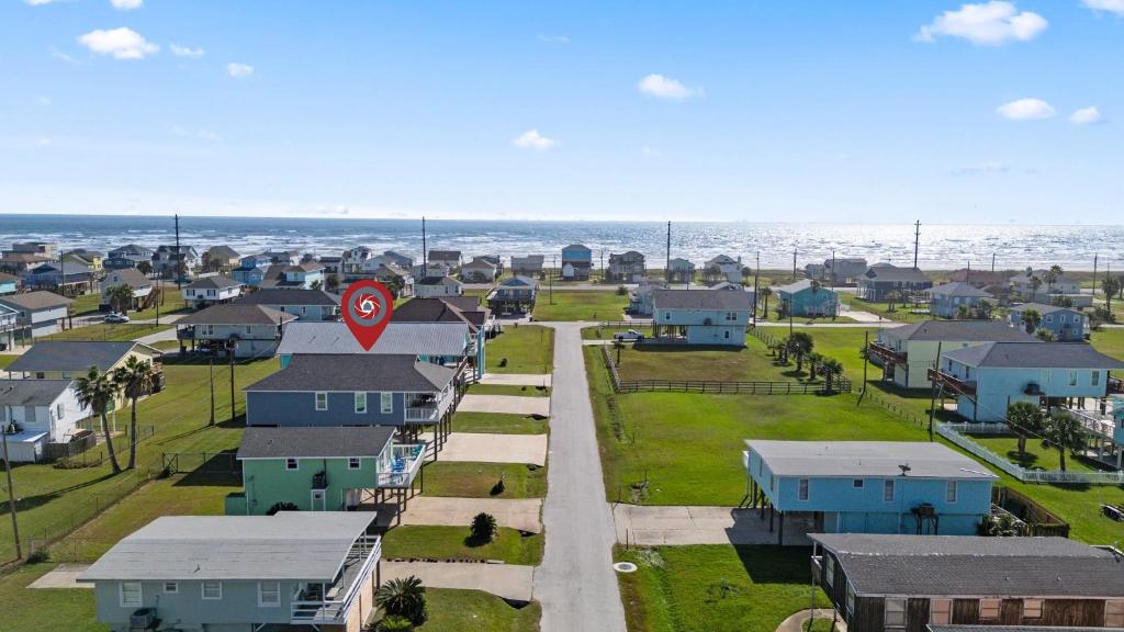 Seas The Day West End Beach Home Less Than 5 min Walk to Beach, Galveston