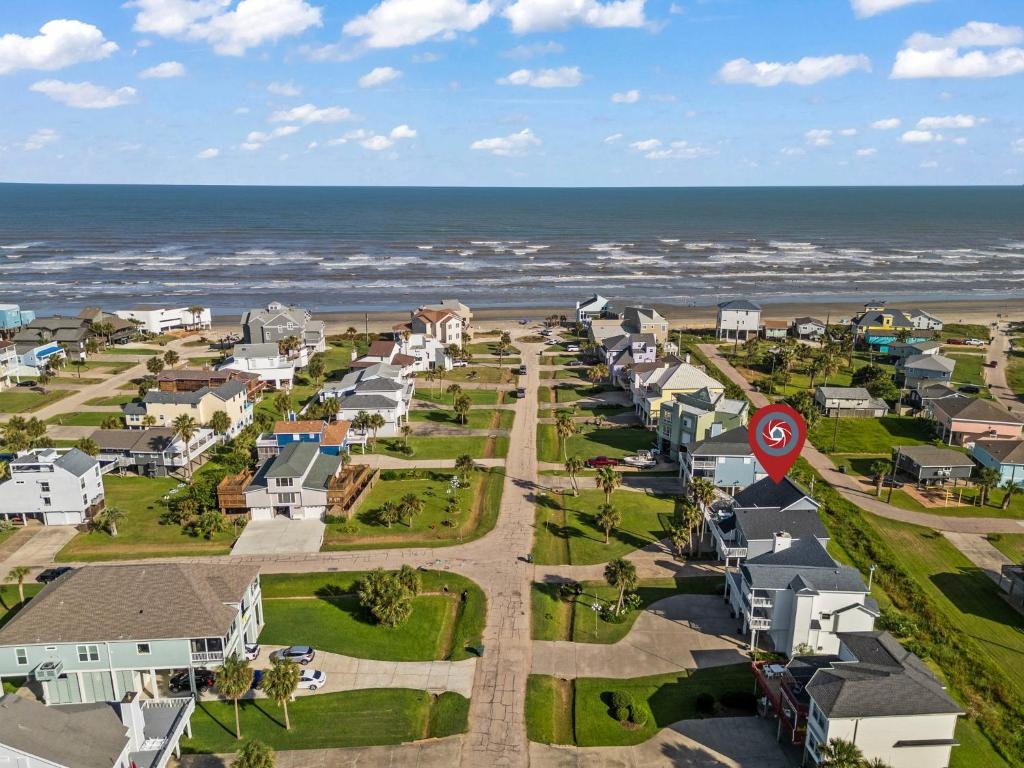 Welcome to your ultimate seaside escape, Galveston