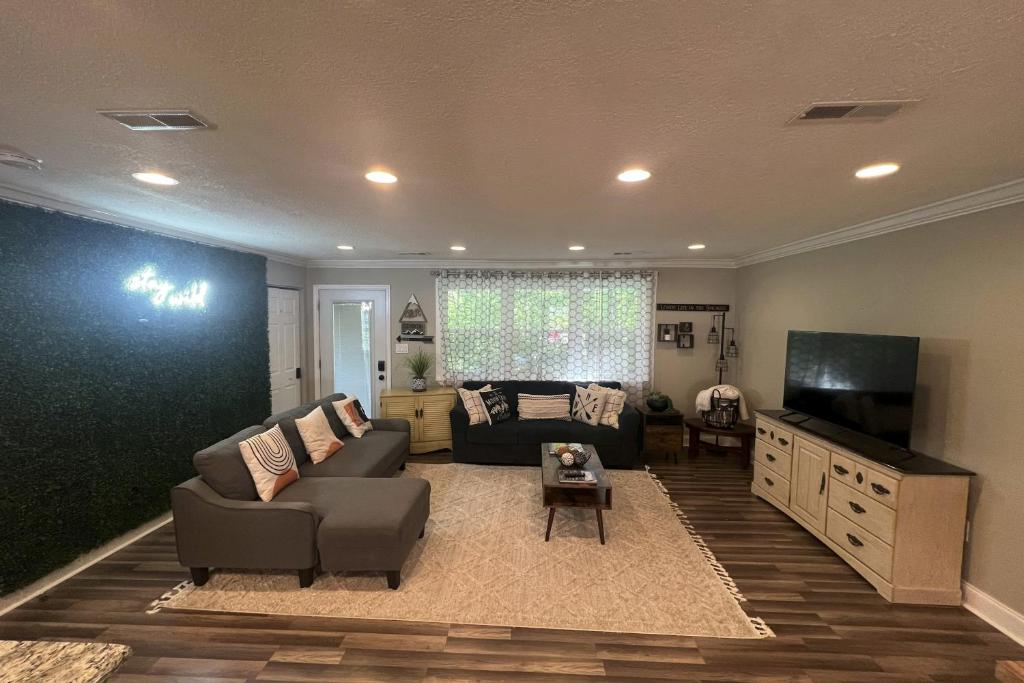 The Smoky Escape, Gatlinburg