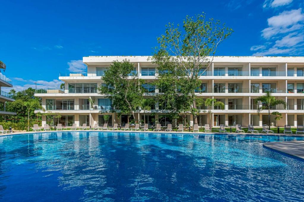 SUITE con Terraza Privada y Diseño Moderno - 2