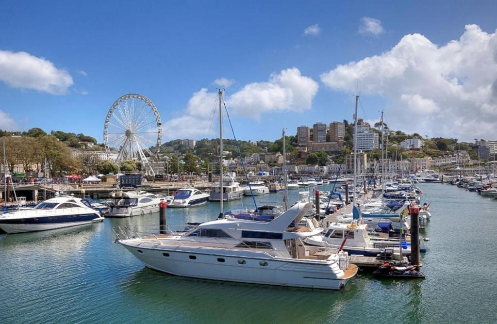 Cosy, Romantic, Fun Yacht Getaway, Torquay, England, Torquay