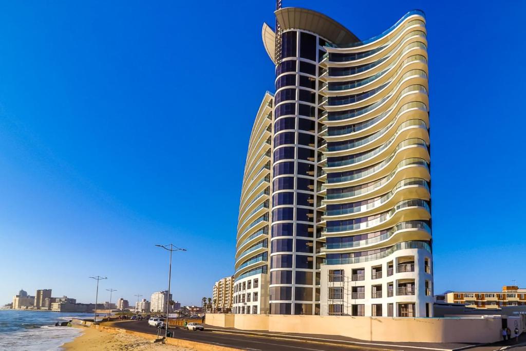 402 Ocean View, Strand