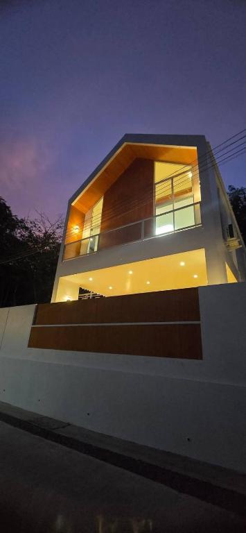 Cactus Villa 2024, 4 BEDROOM, Ban Chek