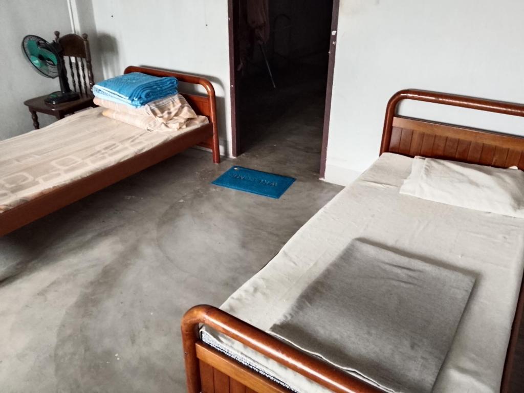 Moonshadow, Sungai Kolok