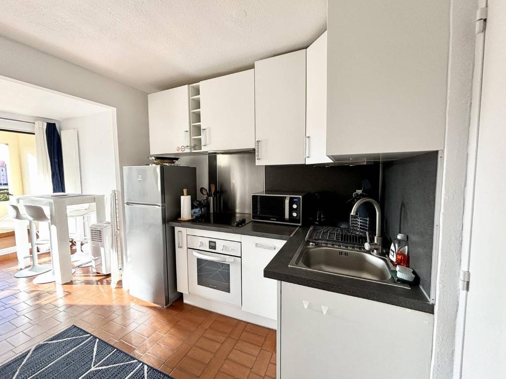 STUDIO CABINE CLIMATISE AVEC CHAMBRE ALCÔVE - 5