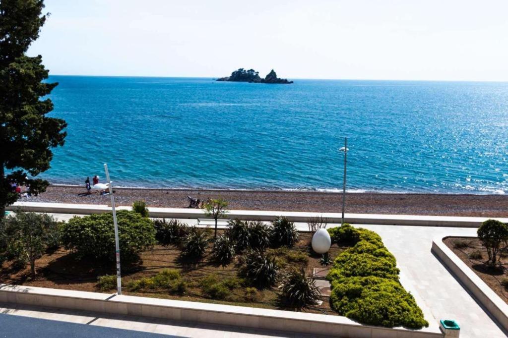 Seafront Apartments Petrovac - 3