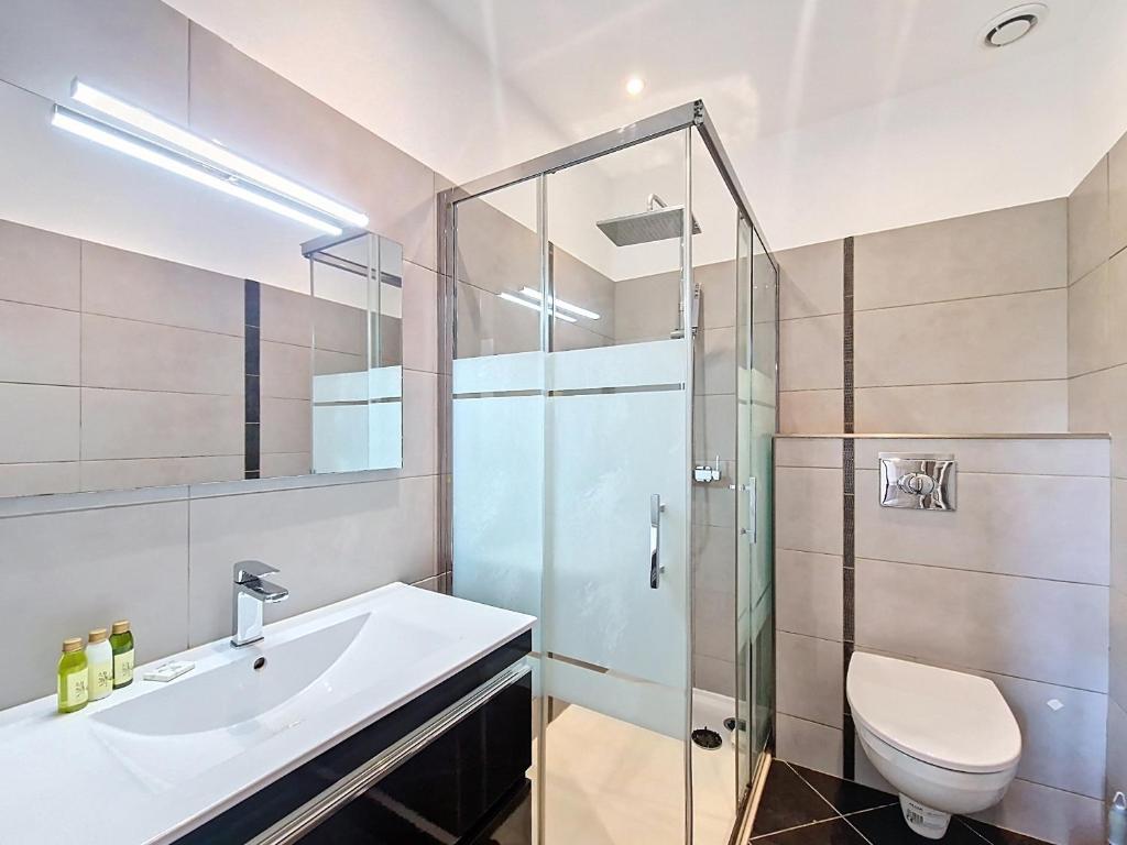 Nestor&Jeeves - JEAN MEDECIN - Central - Modern - 5