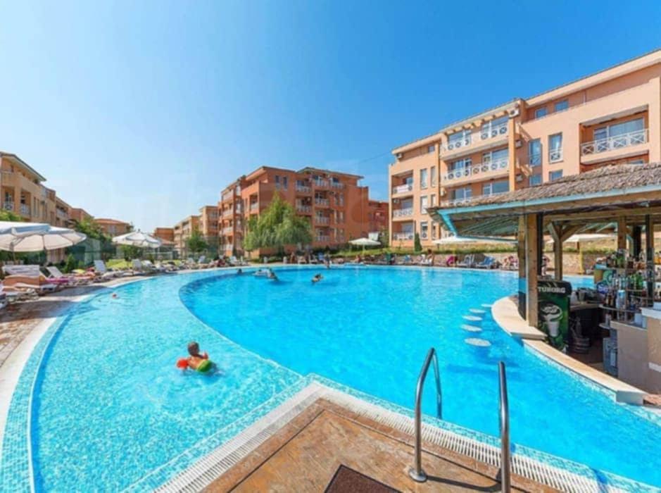 Sunny Day 6, Slunečné pobřeží