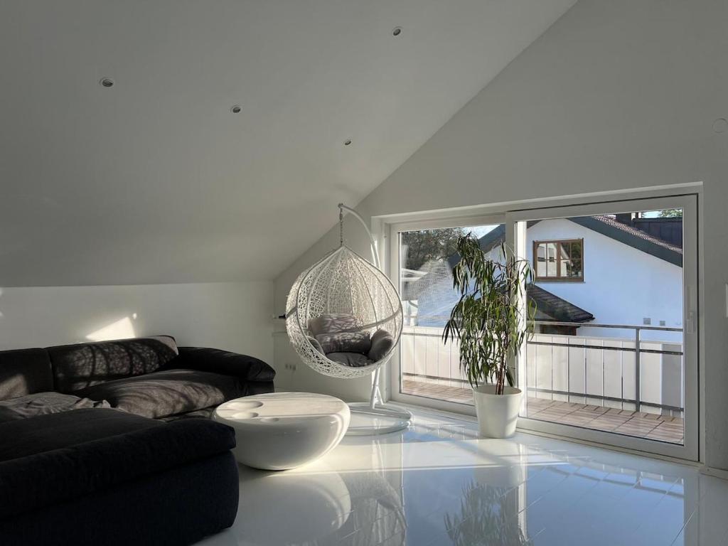 Lichtdurchflutetes Designer-Loft, Oberteuringen