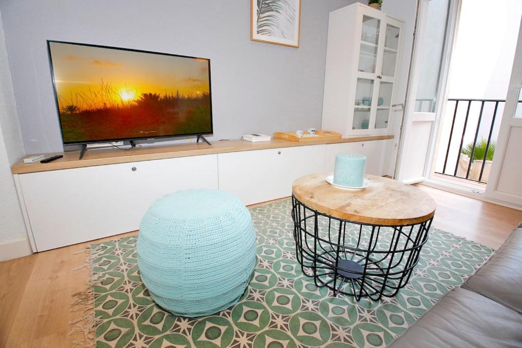 Modern Apartment in Alicante Old Town - City Center - 300mt to the beach - 5