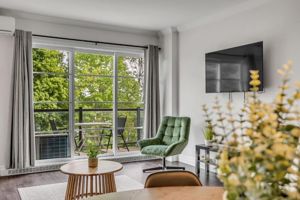 INITIAL - Escapade - Chutes-Montmorency, Boischâtel