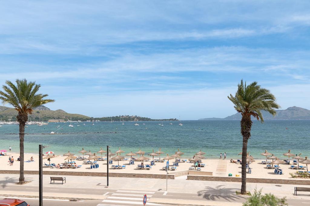 Beachfront Apartment Sivella by Sealand Villas, Port de Pollença