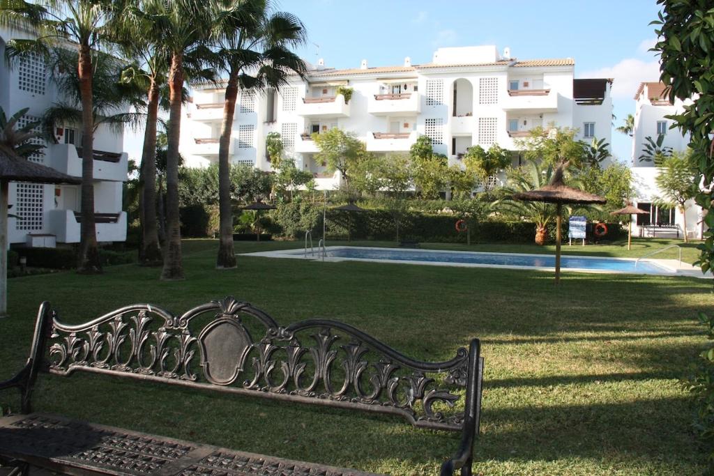 Penthouse in good location on Selwo Hills - 3