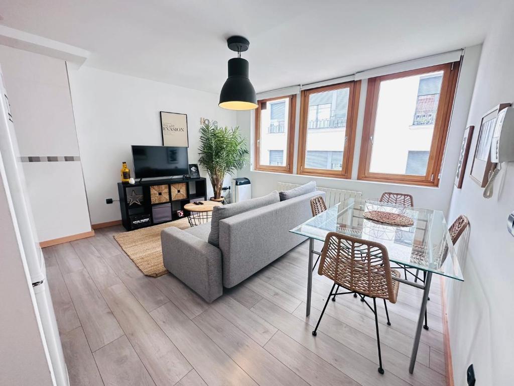 AtuaireHome Plaza Mayor III con parking Incluido - 1