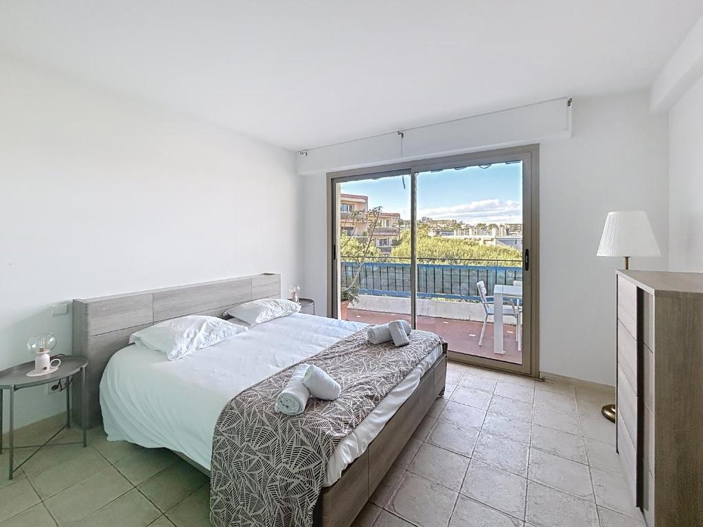 La pinede Apartement equiped with air conditioning and a pool! - 4