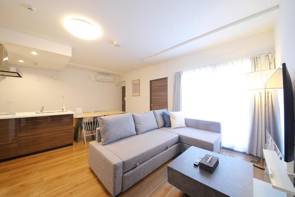 9min to Nishi 18 chome station up to 7ppl 3bed 1large sofa bed, Sapporo