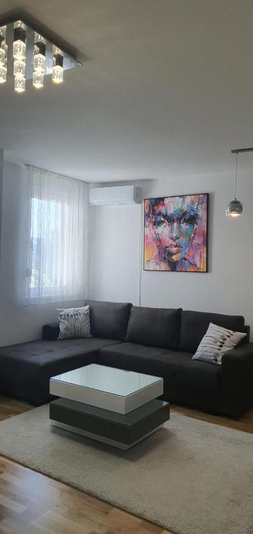 Apartman Aura, Petrovaradin