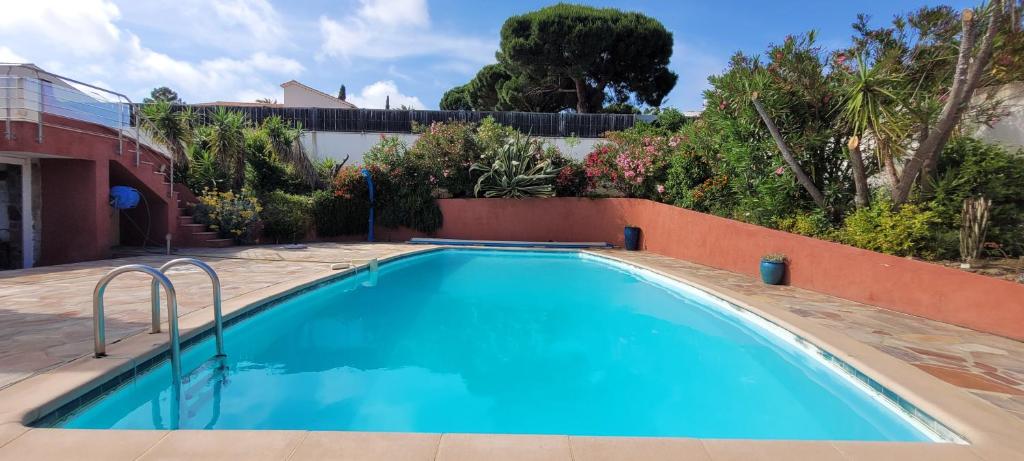 Villa Palm' Issambres 6 personnes, clim, avec piscine, jardin et parking privés - 1