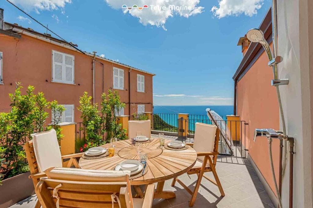 MareAmore, Terremarine, Volastra